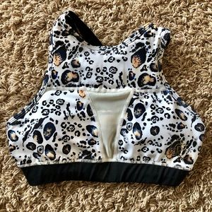 Women’s sports bra